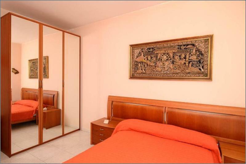 Apartament Ima โยเรตเดมาร์ ภายนอก รูปภาพ