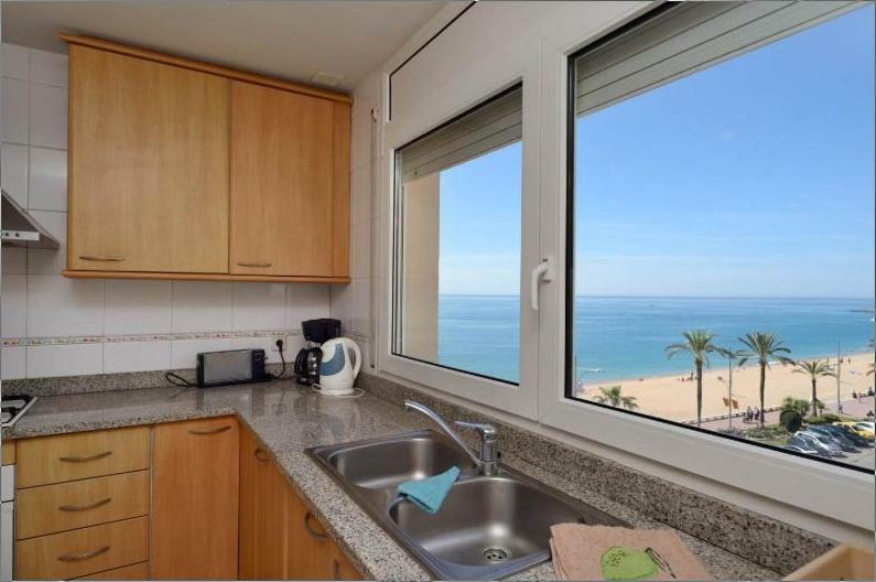 Apartament Ima โยเรตเดมาร์ ภายนอก รูปภาพ
