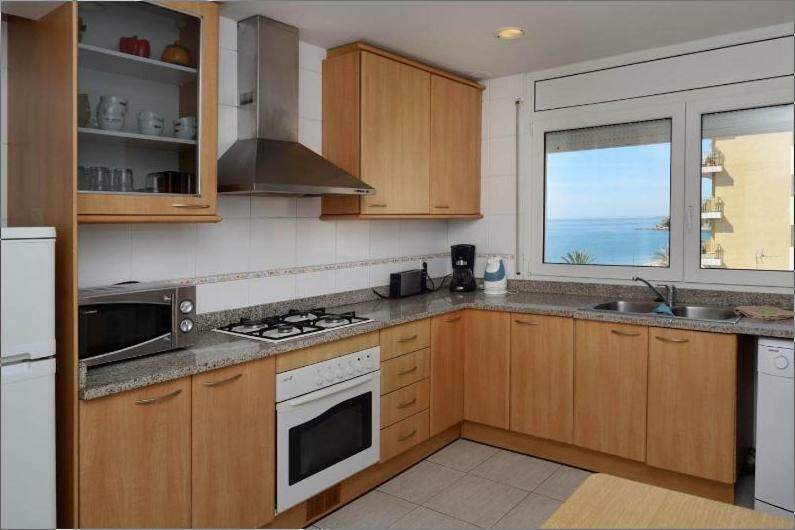 Apartament Ima โยเรตเดมาร์ ภายนอก รูปภาพ